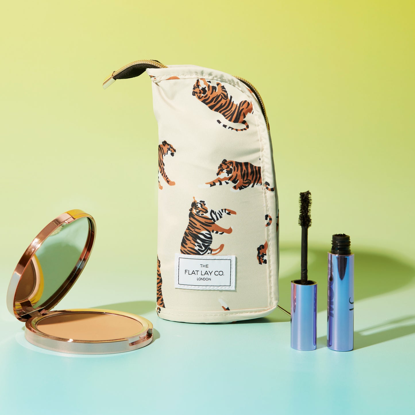 Tigers Standing Brush Case and Pot