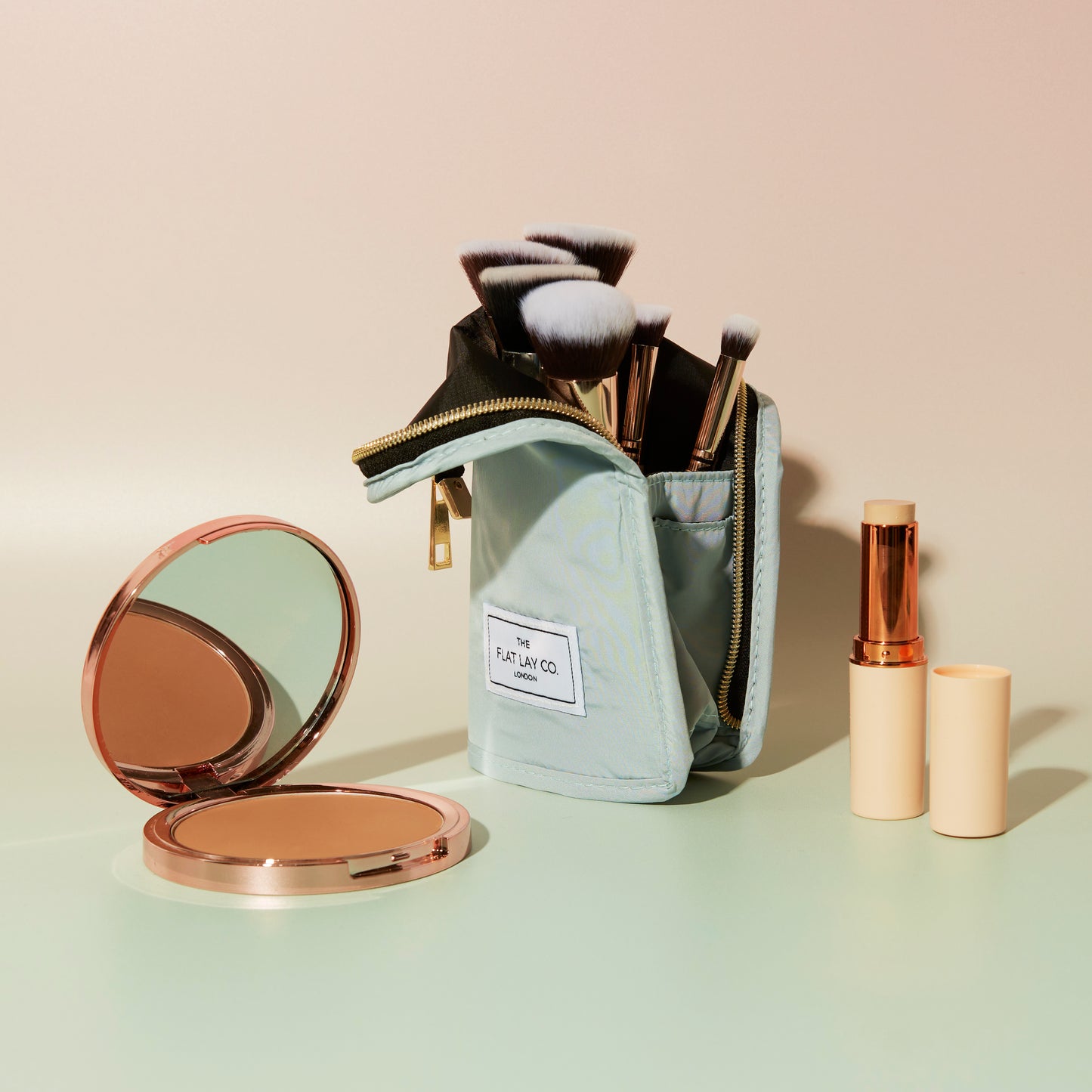 Haze Blue Standing Brush Case and Pot