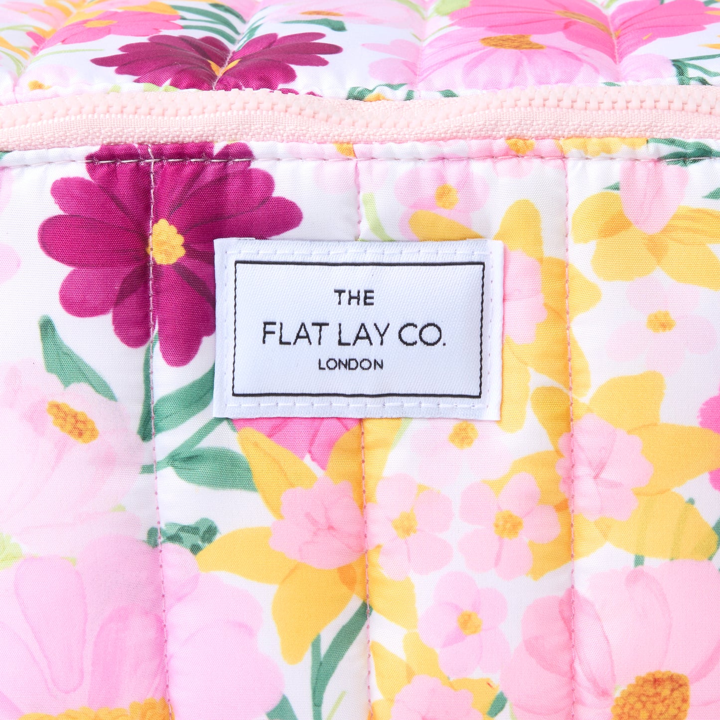 Marshmallow Flat Lay Makeup Box Bag - Bouquet Flowers