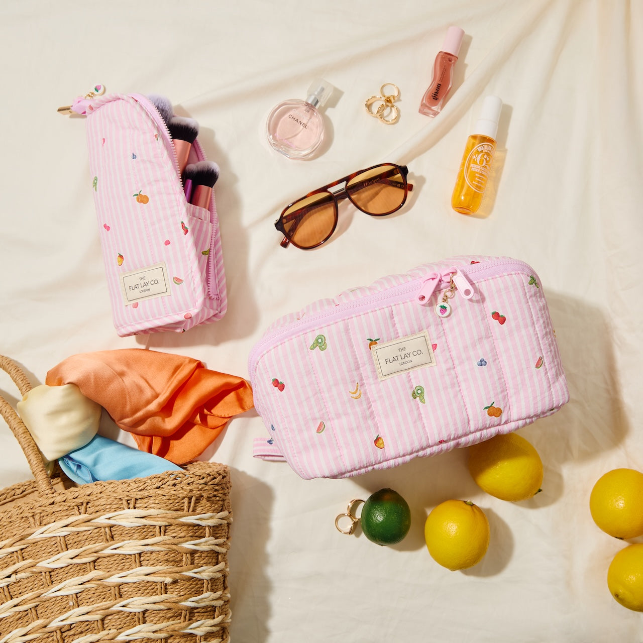 Marshmallow Flat Lay Makeup Box Bag - Frutas