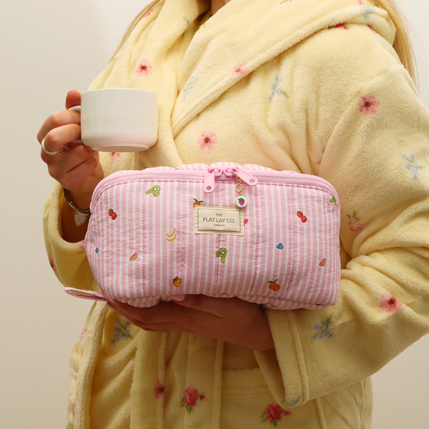 Marshmallow Flat Lay Makeup Box Bag - Frutas